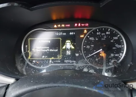 2021 Nissan Versa Sv Xtronic Cvt z USA, uszkodzony, nr VIN 3N1CN8EV4ML862151